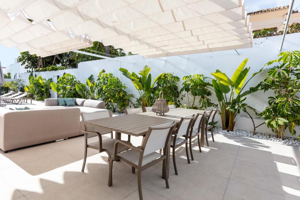 Terrace dining