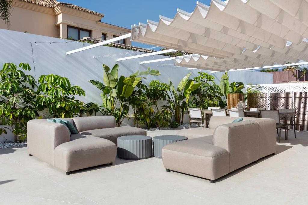 Terrace lounge